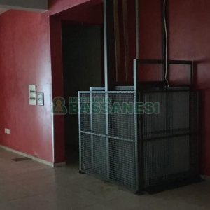 Loja com 402m², no bairro Cristo Redentor em Caxias do Sul para Comprar