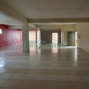 Loja com 402m², no bairro Cristo Redentor em Caxias do Sul para Comprar