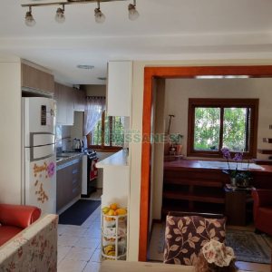 Casa com 132m², 4 dormitórios, 1 vaga, no bairro Rio Branco em Caxias do Sul para Comprar