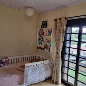 Casa com 132m², 4 dormitórios, 1 vaga, no bairro Rio Branco em Caxias do Sul para Comprar