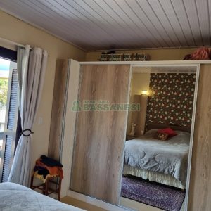 Casa com 132m², 4 dormitórios, 1 vaga, no bairro Rio Branco em Caxias do Sul para Comprar