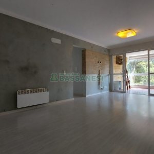 Apartamento com 92m², 2 dormitórios, 2 vagas, no bairro Sanvitto em Caxias do Sul para Comprar
