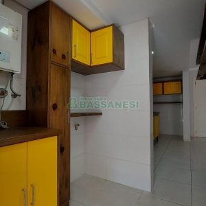 Apartamento com 92m², 2 dormitórios, 2 vagas, no bairro Sanvitto em Caxias do Sul para Comprar