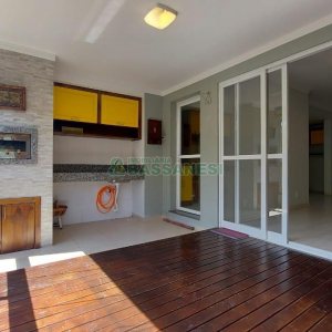 Apartamento com 92m², 2 dormitórios, 2 vagas, no bairro Sanvitto em Caxias do Sul para Comprar