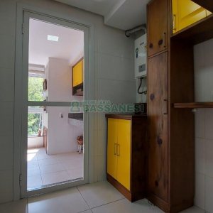 Apartamento com 92m², 2 dormitórios, 2 vagas, no bairro Sanvitto em Caxias do Sul para Comprar