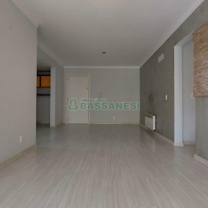 Apartamento com 92m², 2 dormitórios, 2 vagas, no bairro Sanvitto em Caxias do Sul para Comprar