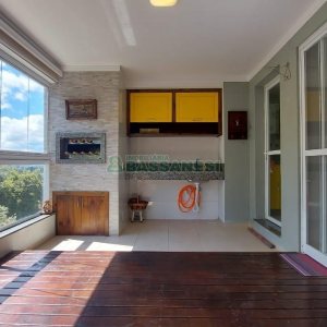 Apartamento com 92m², 2 dormitórios, 2 vagas, no bairro Sanvitto em Caxias do Sul para Comprar