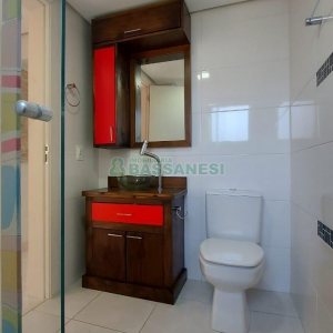 Apartamento com 92m², 2 dormitórios, 2 vagas, no bairro Sanvitto em Caxias do Sul para Comprar