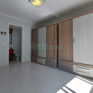Apartamento com 92m², 2 dormitórios, 2 vagas, no bairro Sanvitto em Caxias do Sul para Comprar