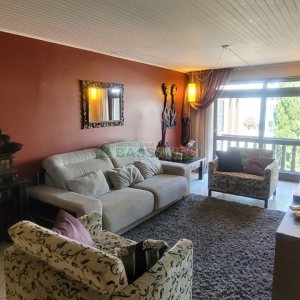 Apartamento com 164m², 4 dormitórios, 2 vagas, no bairro Pio X em Caxias do Sul para Comprar