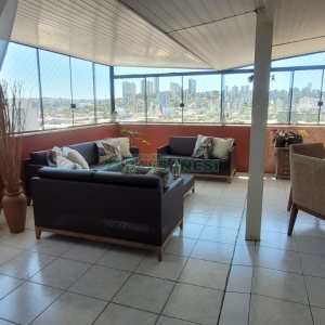 Apartamento com 164m², 4 dormitórios, 2 vagas, no bairro Pio X em Caxias do Sul para Comprar
