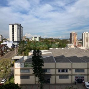 Apartamento com 65m², 2 dormitórios, 1 vaga, no bairro Panazzolo em Caxias do Sul para Alugar