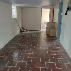Casa com 115m², 3 dormitórios, 1 vaga, no bairro Desvio Rizzo em Caxias do Sul para Comprar
