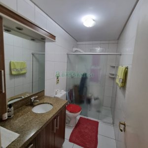 Apartamento com 110m², 3 dormitórios, 2 vagas, no bairro Universitário em Caxias do Sul para Comprar