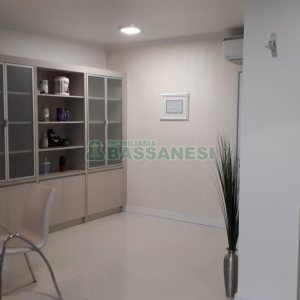 Sala com 40m², 1 vaga, no bairro Pio X em Caxias do Sul para Comprar