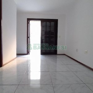 Apartamento com 110m², 2 dormitórios, 1 vaga, no bairro Medianeira em Caxias do Sul para Alugar