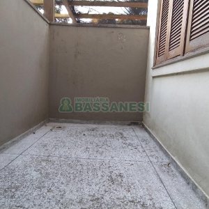 Apartamento com 110m², 2 dormitórios, 1 vaga, no bairro Medianeira em Caxias do Sul para Alugar