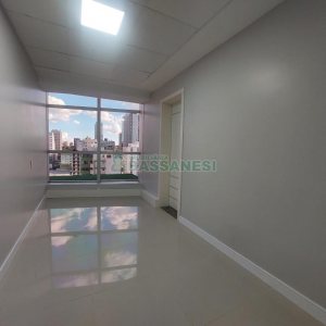 Sala com 80m², no bairro Centro em Caxias do Sul para Alugar