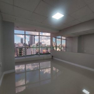 Sala com 80m², no bairro Centro em Caxias do Sul para Alugar
