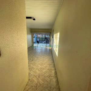 Casa com 351m², 6 dormitórios, 4 vagas, no bairro Treviso em Caxias do Sul para Comprar