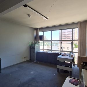Sala com 34m², no bairro São Pelegrino em Caxias do Sul para Comprar
