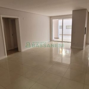 Apartamento com 276m², 3 dormitórios, 2 vagas, no bairro Pio X em Caxias do Sul para Comprar