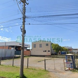 Terreno com 741m², no bairro Cinqüentenário em Caxias do Sul para Comprar