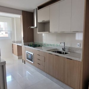 Apartamento com 165m², 3 dormitórios, 3 vagas, no bairro Pio X em Caxias do Sul para Comprar