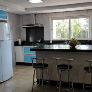 Casa com 149m², 3 dormitórios, 2 vagas, no bairro Santa Fé em Caxias do Sul para Comprar