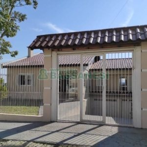 Casa com 149m², 3 dormitórios, 2 vagas, no bairro Santa Fé em Caxias do Sul para Comprar
