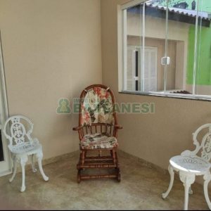 Casa com 149m², 3 dormitórios, 2 vagas, no bairro Santa Fé em Caxias do Sul para Comprar