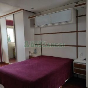 Casa com 149m², 3 dormitórios, 2 vagas, no bairro Santa Fé em Caxias do Sul para Comprar