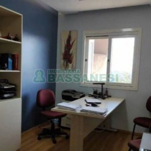 Casa com 149m², 3 dormitórios, 2 vagas, no bairro Santa Fé em Caxias do Sul para Comprar