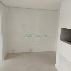 Apartamento com 78m², 2 dormitórios, 2 vagas, no bairro Pio X em Caxias do Sul para Alugar