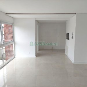 Apartamento com 78m², 2 dormitórios, 2 vagas, no bairro Pio X em Caxias do Sul para Alugar