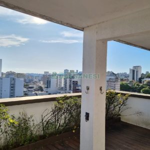 Apto/Cobertura com 297m², 3 dormitórios, 3 vagas, no bairro Lourdes em Caxias do Sul para Comprar