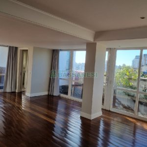 Apto/Cobertura com 297m², 3 dormitórios, 3 vagas, no bairro Lourdes em Caxias do Sul para Comprar