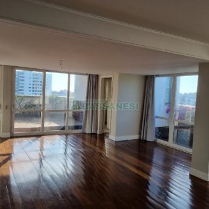 Apto/Cobertura com 297m², 3 dormitórios, 3 vagas, no bairro Lourdes em Caxias do Sul para Comprar