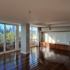 Apto/Cobertura com 297m², 3 dormitórios, 3 vagas, no bairro Lourdes em Caxias do Sul para Comprar