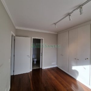 Apto/Cobertura com 297m², 3 dormitórios, 3 vagas, no bairro Lourdes em Caxias do Sul para Comprar