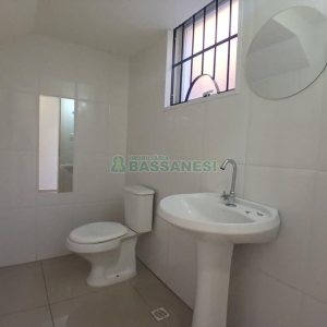 Loja com 90m², no bairro Pio X em Caxias do Sul para Alugar