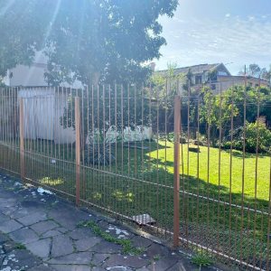 Casa com 138m², 3 dormitórios, 1 vaga, no bairro Kayser em Caxias do Sul para Comprar