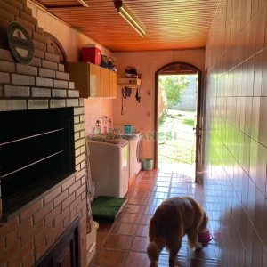 Casa com 138m², 3 dormitórios, 1 vaga, no bairro Kayser em Caxias do Sul para Comprar