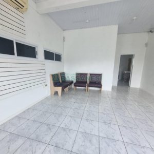 Loja com 80m², no bairro Desvio Rizzo em Caxias do Sul para Alugar