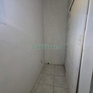 Loja com 80m², no bairro Desvio Rizzo em Caxias do Sul para Alugar