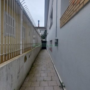 Casa com 200m², 6 dormitórios, 4 vagas, no bairro Centro em Caxias do Sul para Comprar