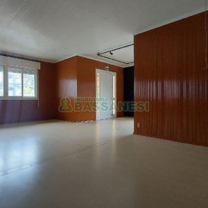 Casa com 200m², 6 dormitórios, 4 vagas, no bairro Centro em Caxias do Sul para Comprar