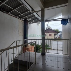 Casa com 200m², 6 dormitórios, 4 vagas, no bairro Centro em Caxias do Sul para Comprar