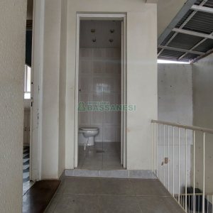 Casa com 200m², 6 dormitórios, 4 vagas, no bairro Centro em Caxias do Sul para Comprar