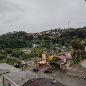 Apartamento com 56m², 2 dormitórios, 1 vaga, no bairro Kayser em Caxias do Sul para Alugar